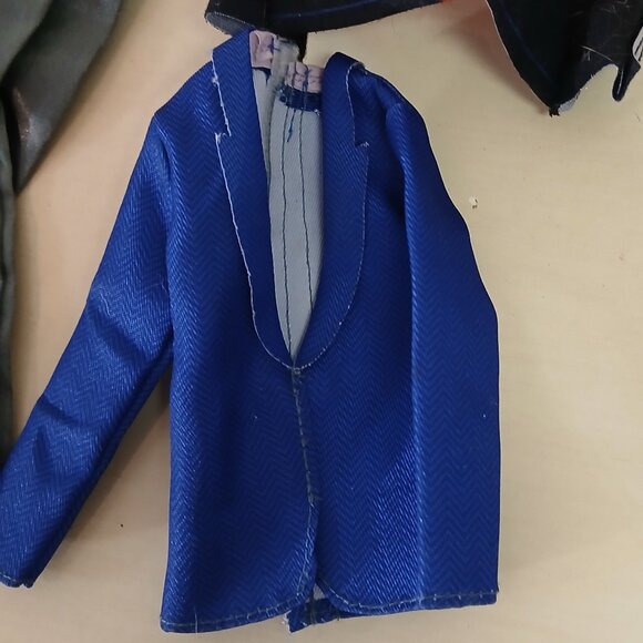 Assorted lot of Ken doll clothes and hats - 15 pieces - Picture 7 of 12